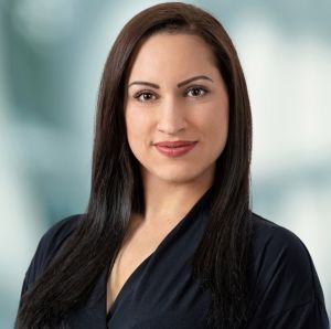 Symbolbild für moderne Büroarbeitsplätze, Digitalisierung und strukturierte Prozesse im Unternehmen. Verwendung auf der Über-uns-Seite der fliXzon KI-Beratung.